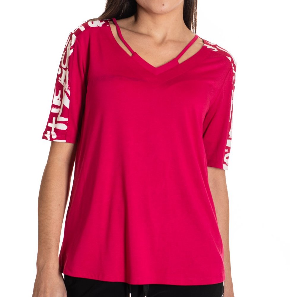VECCELI Italy Women's Milano Fabulous Luxe Neck Novelty Detail Top Fashion Tee
